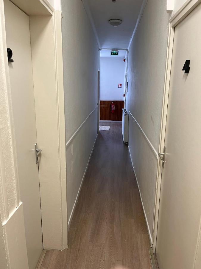 Aux Bons Amis Hotell Reims Exteriör bild