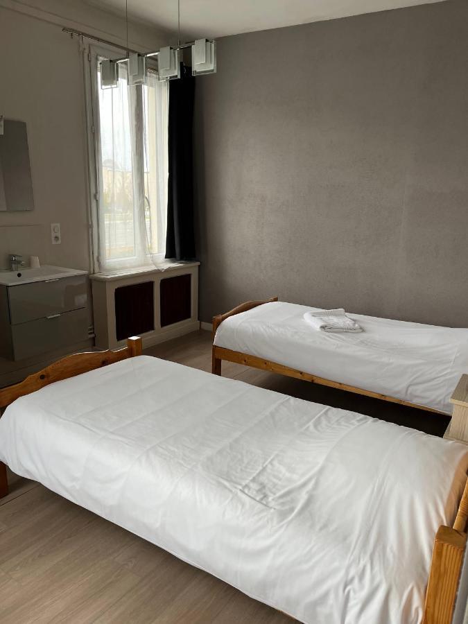 Aux Bons Amis Hotell Reims Exteriör bild